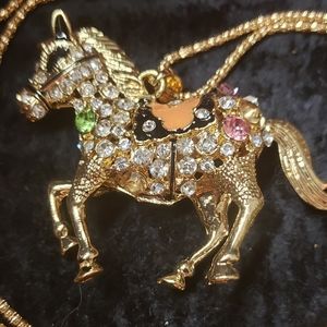 NIB Crystal horse necklace by Betsey Johnson